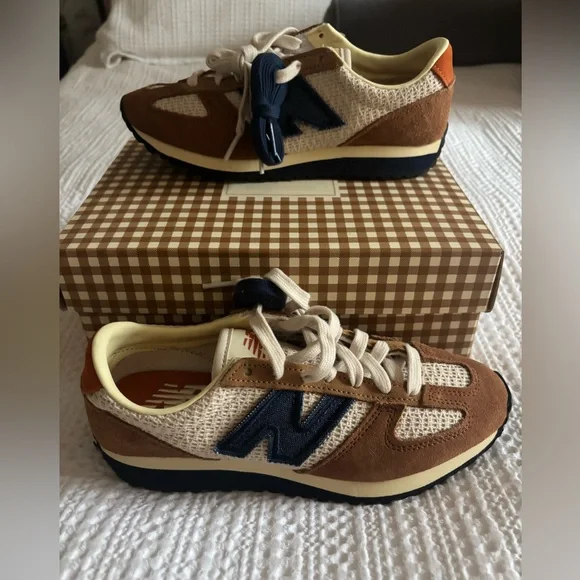 NWT New Balance x Sezane sneakers - Picture 7 of 11